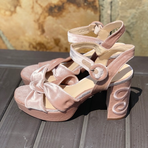 Nine West Shoes - BNWOT Nine West Pink Velvet Heels
